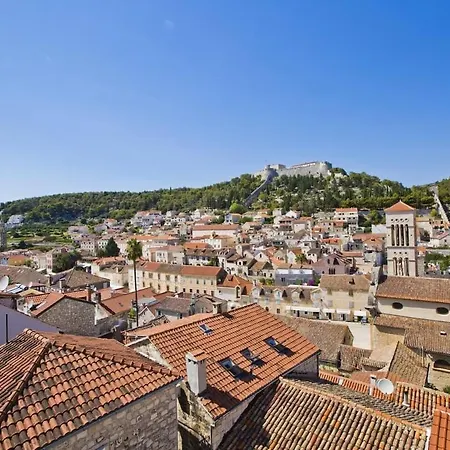 Pizzi Aparthotel Hvar Town
